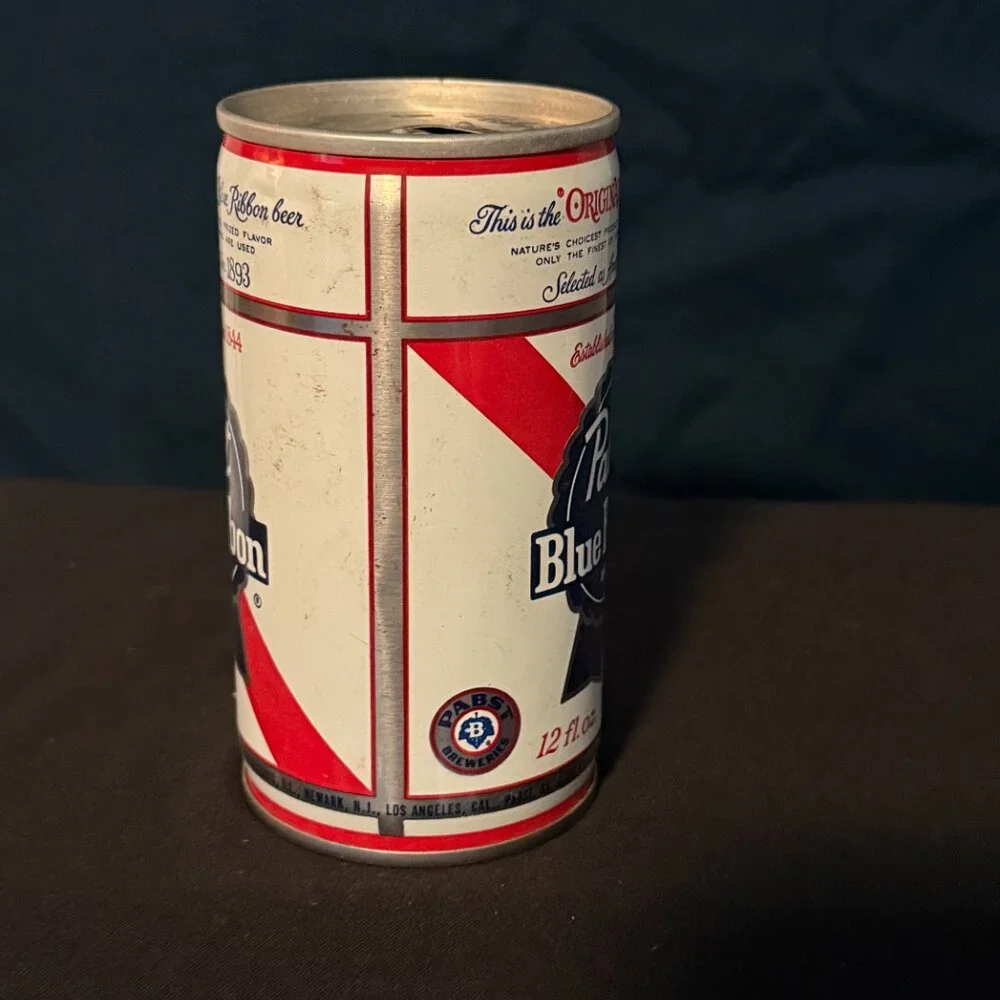 Pabst Blue Ribbon vinatge  beer can